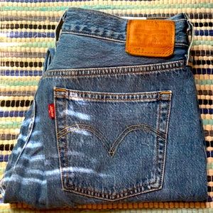 Women’s Levi jeans